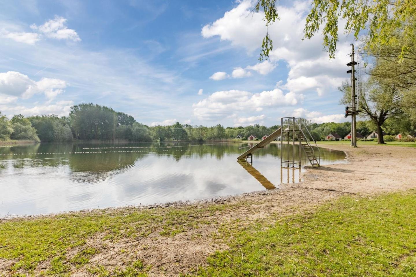 Vakantiehuis Aan Het Water -Incl Laadpaal- Ewijk Buitenkant foto