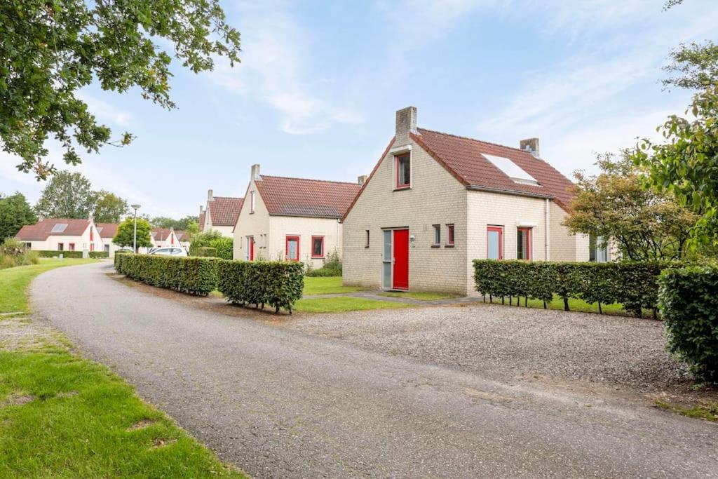 Vakantiehuis Aan Het Water -Incl Laadpaal- Ewijk Buitenkant foto