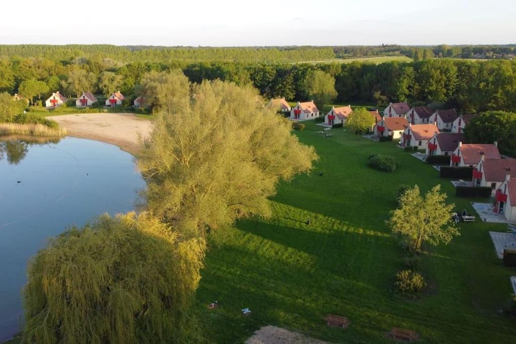 Vakantiehuis Aan Het Water -Incl Laadpaal- Ewijk Buitenkant foto